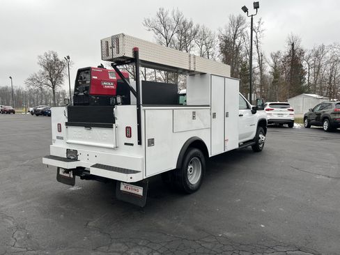 Used 2021 Chevrolet Silverado 3500 W/T w/ WT Fleet Convenience Package image 5