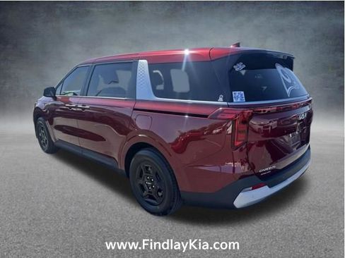 Used 2025 Kia Carnival FWD image 2