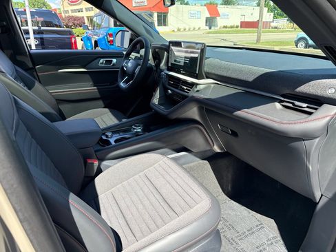 New 2026 Ford Explorer ST-Line w/ ST-Line Street Pack AWD/4WD image 41