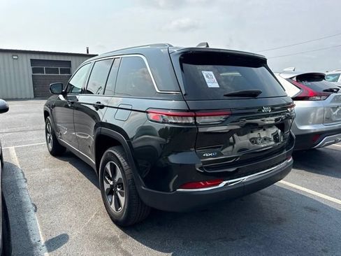 Used 2023 Jeep Grand Cherokee 4WD 4xe image 3