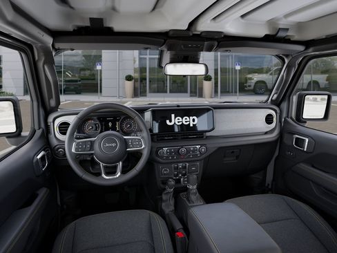 New 2025 Jeep Wrangler Unlimited Sahara AWD/4WD image 14