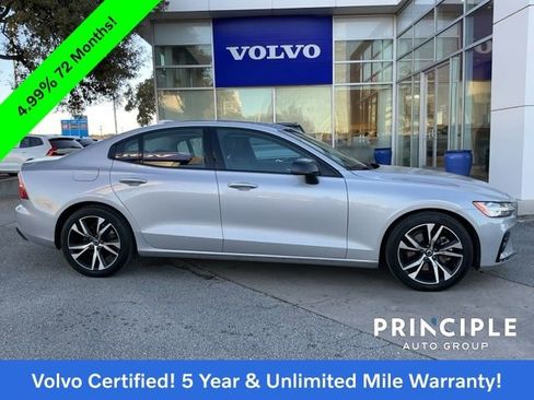 Certified 2025 Volvo S60 B5 Core image 3