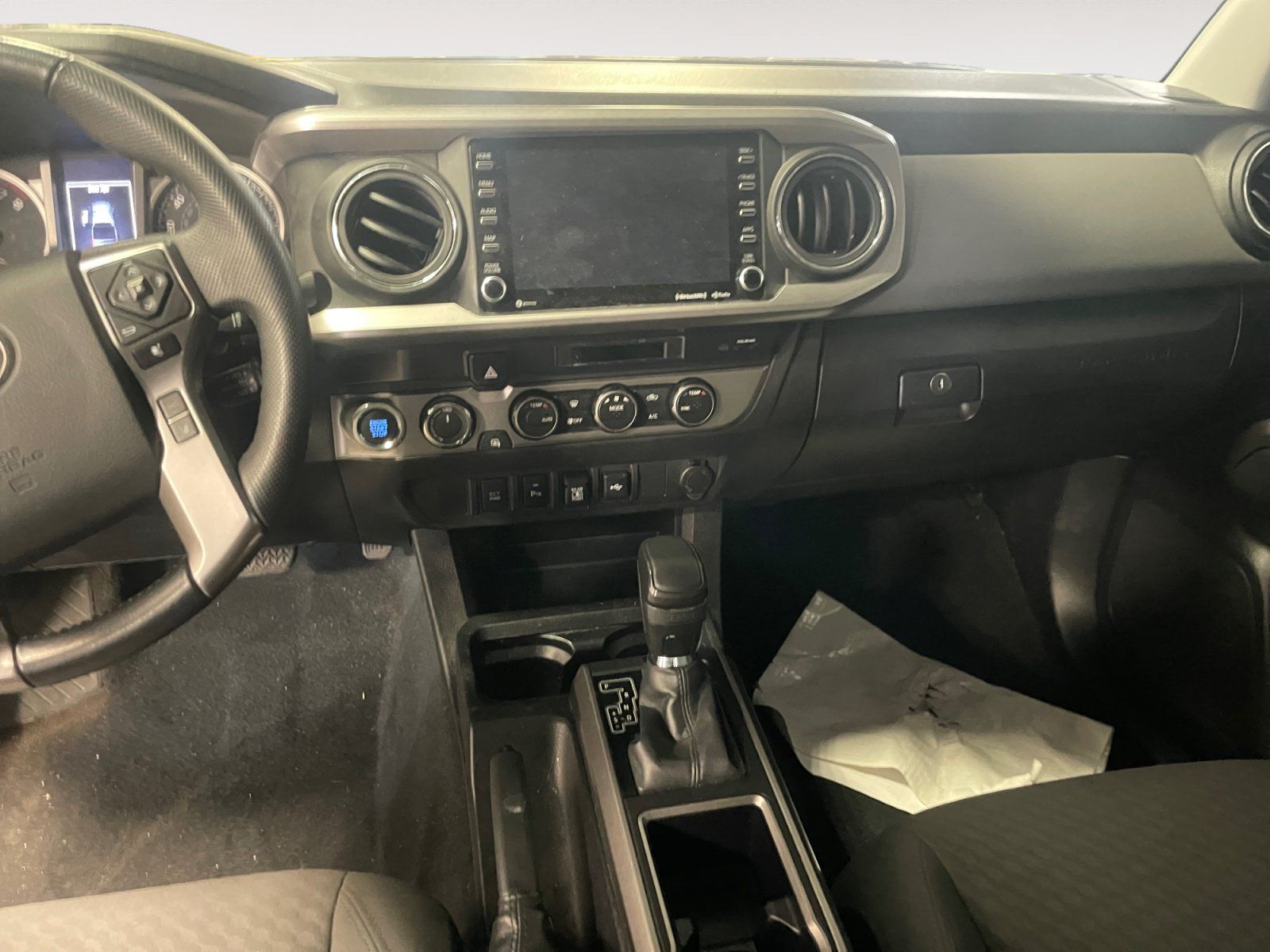 Used 2023 Toyota Tacoma SR5 AWD/4WD image 11