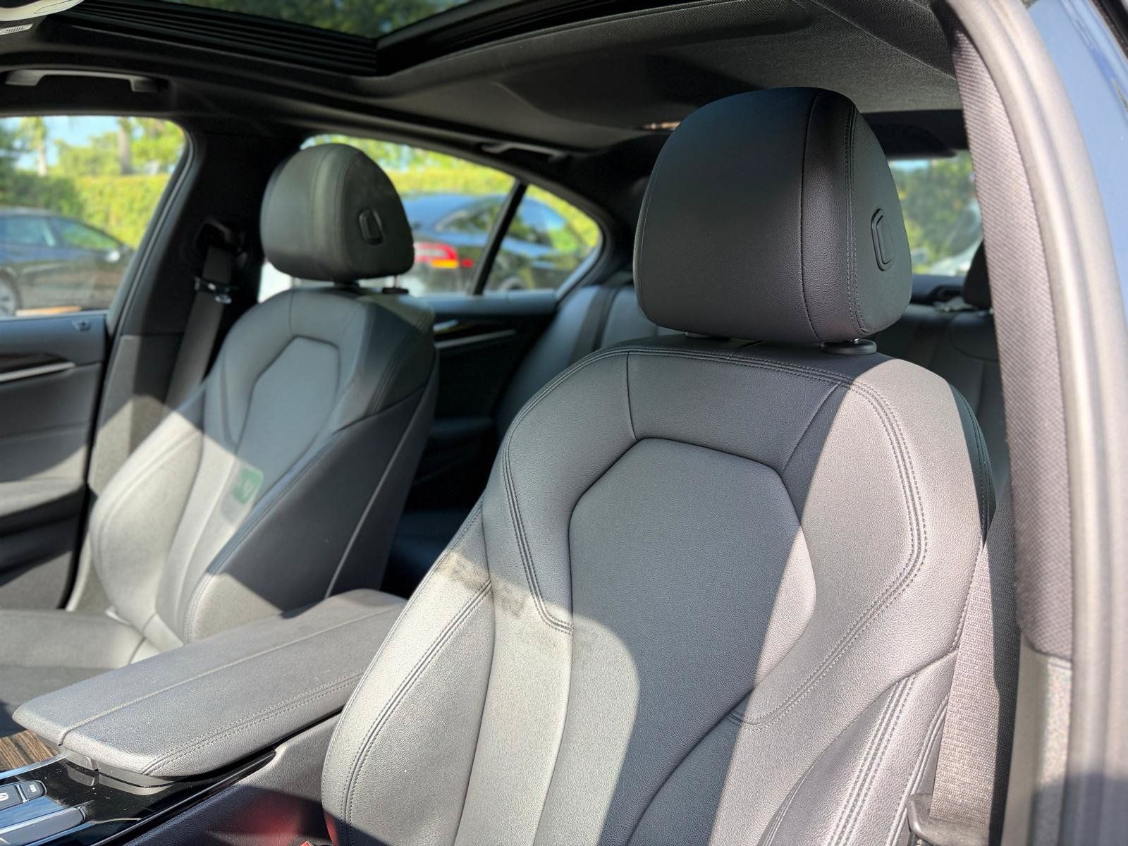 Used 2019 BMW 530e RWD image 26