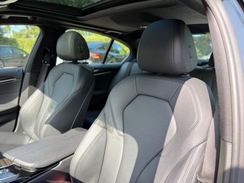 Used 2019 BMW 530e RWD image 26