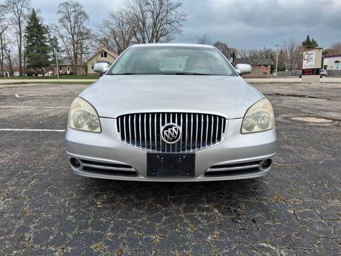 Used 2011 Buick Lucerne CXL w/ Driver Confidence Package FWD image 2