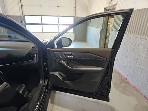 Certified 2023 Nissan Rogue SL w/ SL Premium Package AWD/4WD image 19
