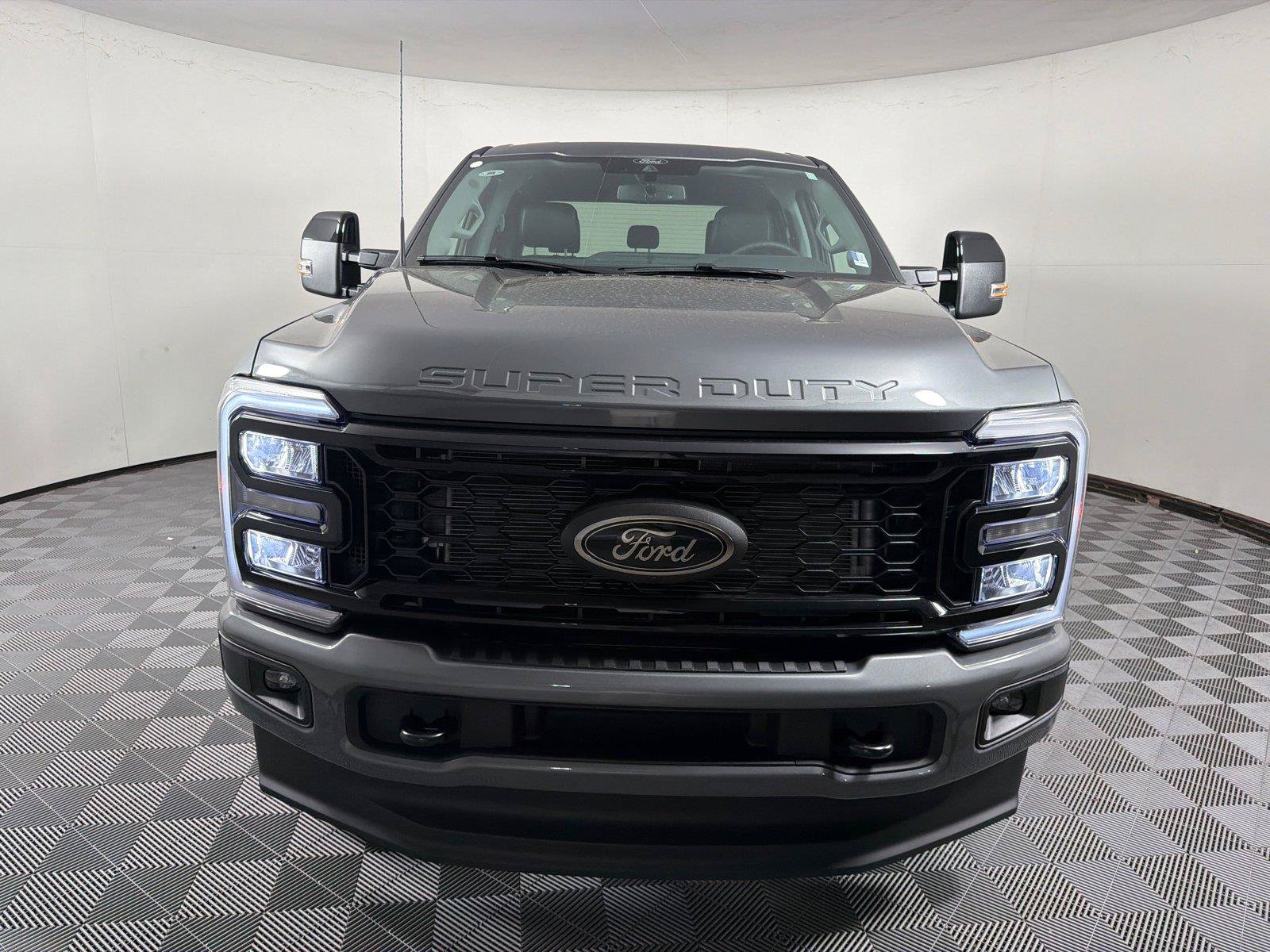 New 2026 Ford F250 Lariat w/ Black Appearance Package AWD/4WD image 2