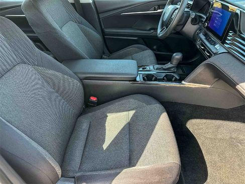 Certified 2025 Toyota Camry LE image 20