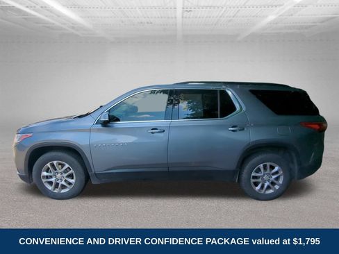 Used 2019 Chevrolet Traverse LT FWD image 2