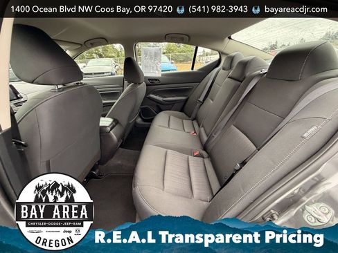 Used 2024 Nissan Altima 2.5 SV FWD image 21