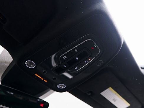 Used 2021 Lamborghini Urus image 88