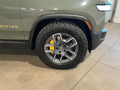 Used 2023 Rivian R1S Launch Edition image 42
