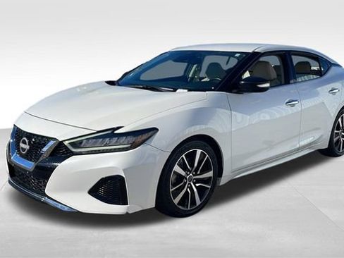 Used 2023 Nissan Maxima SV w/ Floor Mat Group image 3