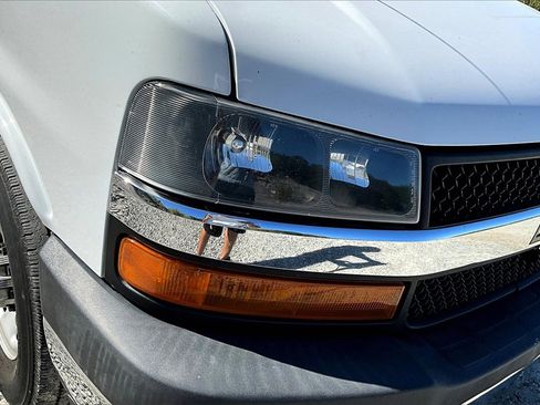 Used 2020 Chevrolet Express 3500 LT w/ LT Preferred Equipment Group image 28