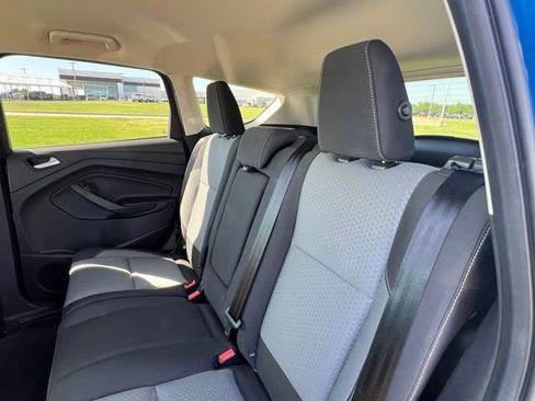 Used 2017 Ford Escape SE FWD image 7