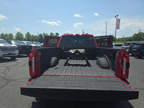 Used 2023 Ford F350 Lariat w/ Lariat Ultimate Package AWD/4WD image 13