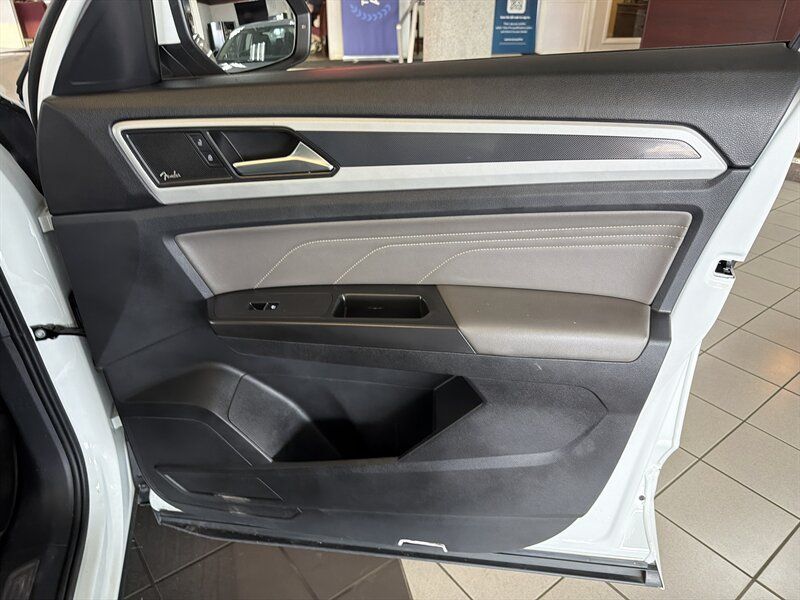 Used 2022 Volkswagen Atlas SEL Premium AWD/4WD image 33
