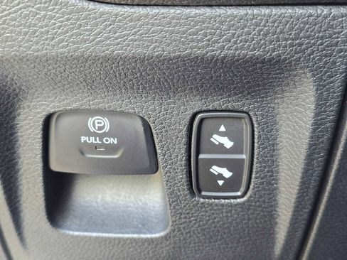 Used 2025 RAM 1500 Big Horn AWD/4WD image 25