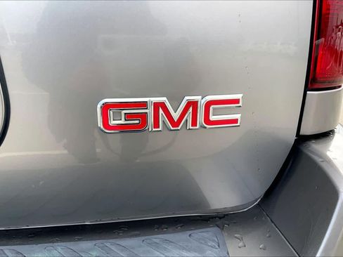 Used 2007 GMC Envoy SLE image 9