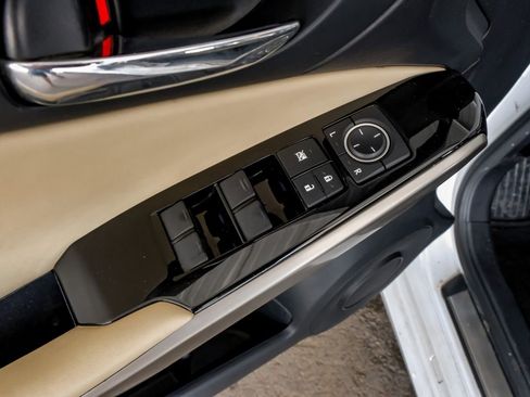 Used 2016 Lexus IS 200t image 44