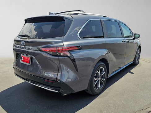 Certified 2025 Toyota Sienna Platinum AWD/4WD image 3