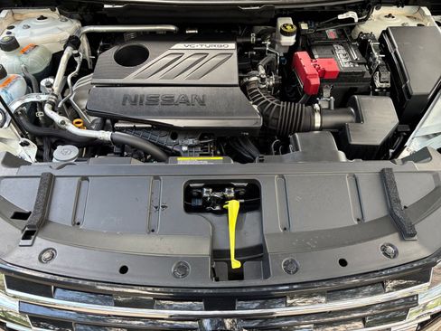 Used 2025 Nissan Rogue SV AWD/4WD image 33