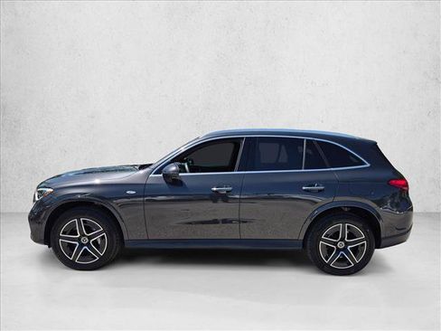 Used 2025 Mercedes-Benz GLC 350e 4MATIC image 8