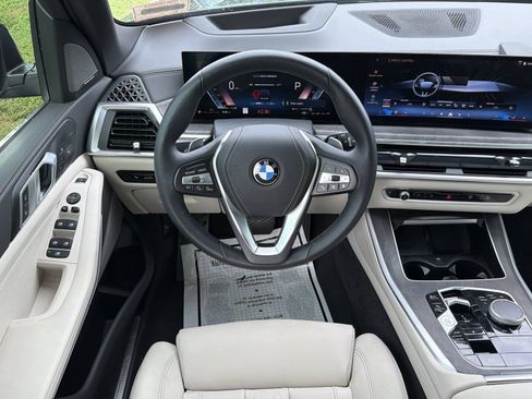 Used 2024 BMW X5 xDrive40i w/ Premium Package AWD/4WD image 16