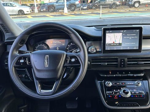 Used 2022 Lincoln Corsair AWD w/ Equipment Group 101A image 18