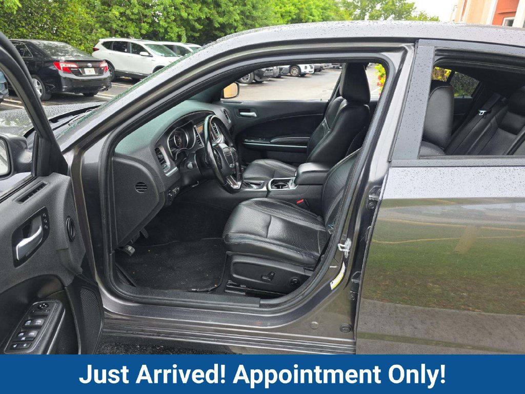 Used 2021 Dodge Charger SXT w/ Leather Interior Group RWD image 5