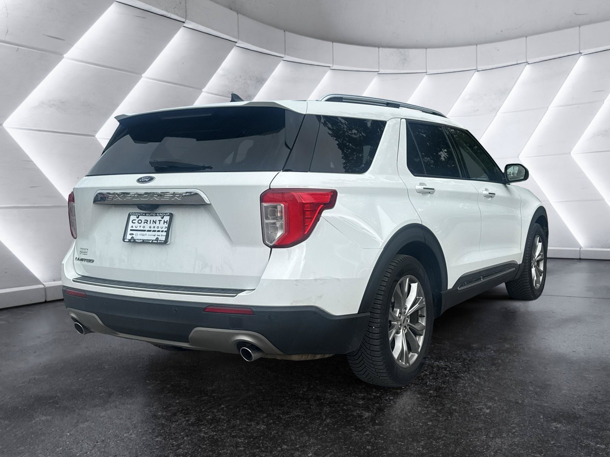 Used 2022 Ford Explorer Limited RWD image 7