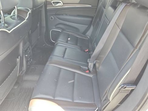 Used 2015 Jeep Grand Cherokee Overland w/ Advanced Technology Group AWD/4WD image 17