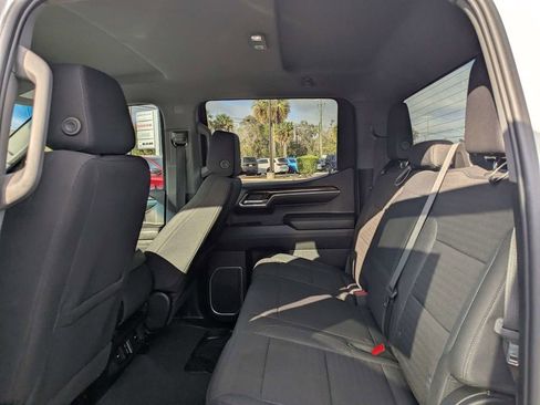 Used 2024 GMC Sierra 1500 SLE image 14