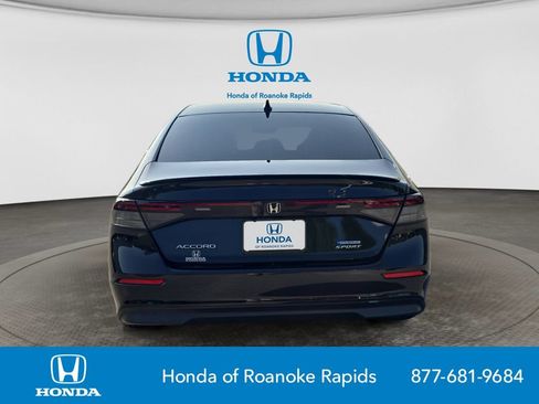 Used 2023 Honda Accord Sport image 4