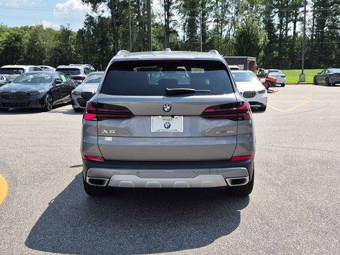 Certified 2025 BMW X5 sDrive40i w/ Premium Package RWD image 4