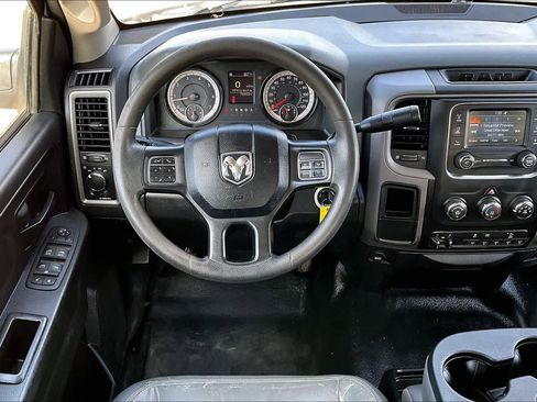 Used 2018 RAM 2500 Tradesman w/ Chrome Appearance Group image 5