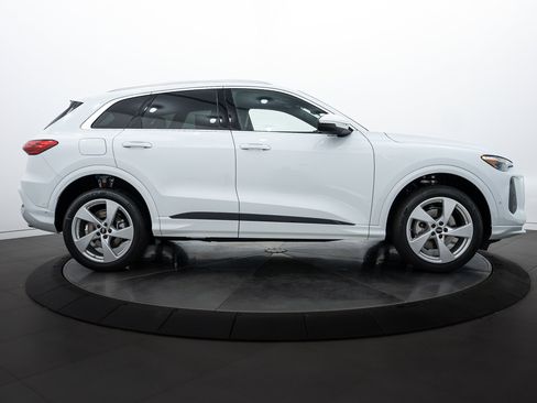 New 2025 Audi Q5 2.0T Premium Plus image 3