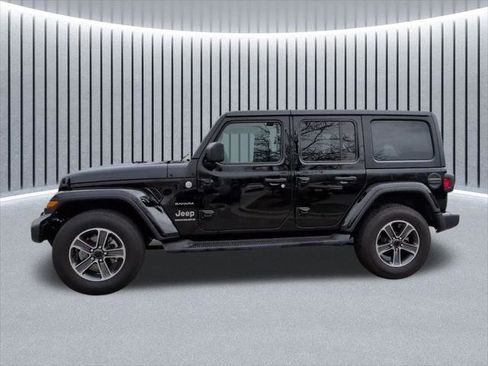 Certified 2023 Jeep Wrangler Unlimited Sahara w/ Cold Weather Group AWD/4WD image 16