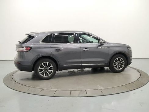 Used 2021 Lincoln Nautilus Reserve image 7