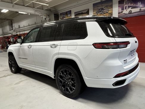 Certified 2023 Jeep Grand Cherokee L Summit AWD/4WD image 5
