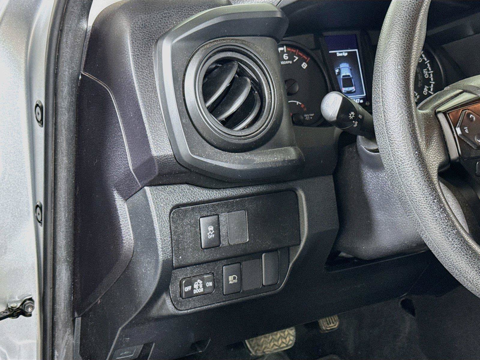 Used 2022 Toyota Tacoma SR AWD/4WD image 8