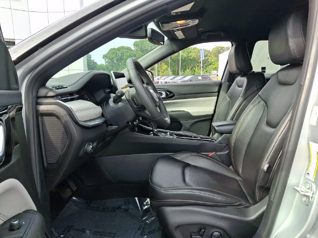 Used 2024 Jeep Compass Limited AWD/4WD image 13