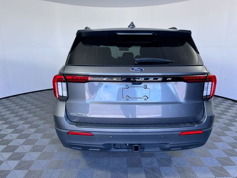 Used 2025 Ford Explorer Active image 4