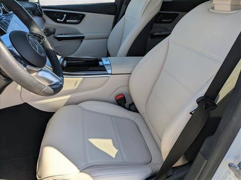 Used 2024 Mercedes-Benz GLC 300 image 24