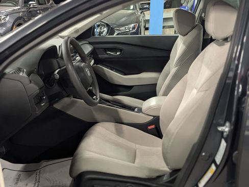 Used 2024 Honda Accord EX image 19