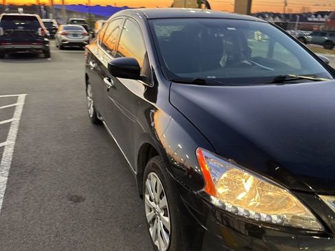 Used 2015 Nissan Sentra SV image 2