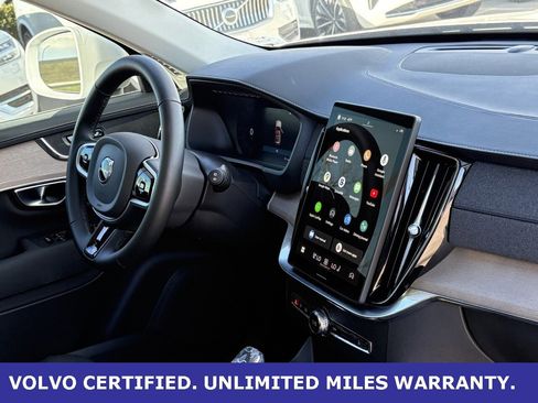 Certified 2025 Volvo XC90 B6 Plus image 37