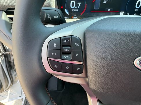 Used 2026 Ford Explorer Active RWD image 13