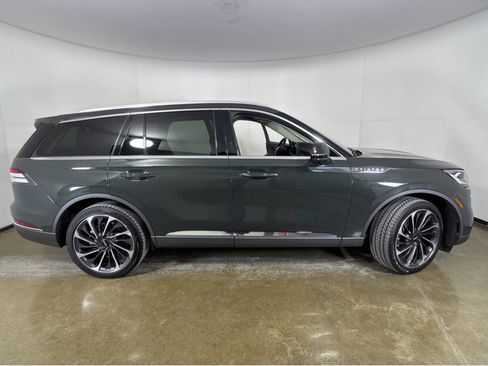 Used 2023 Lincoln Aviator Reserve w/ Equipment Group 201A image 24